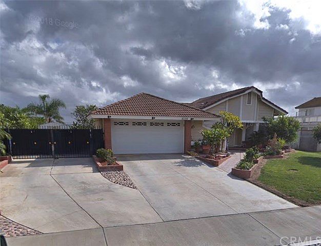 2nd image of 5735 Yarborough Dr
