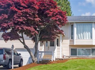 5875 Madrona Dr, Ferndale, WA 98248