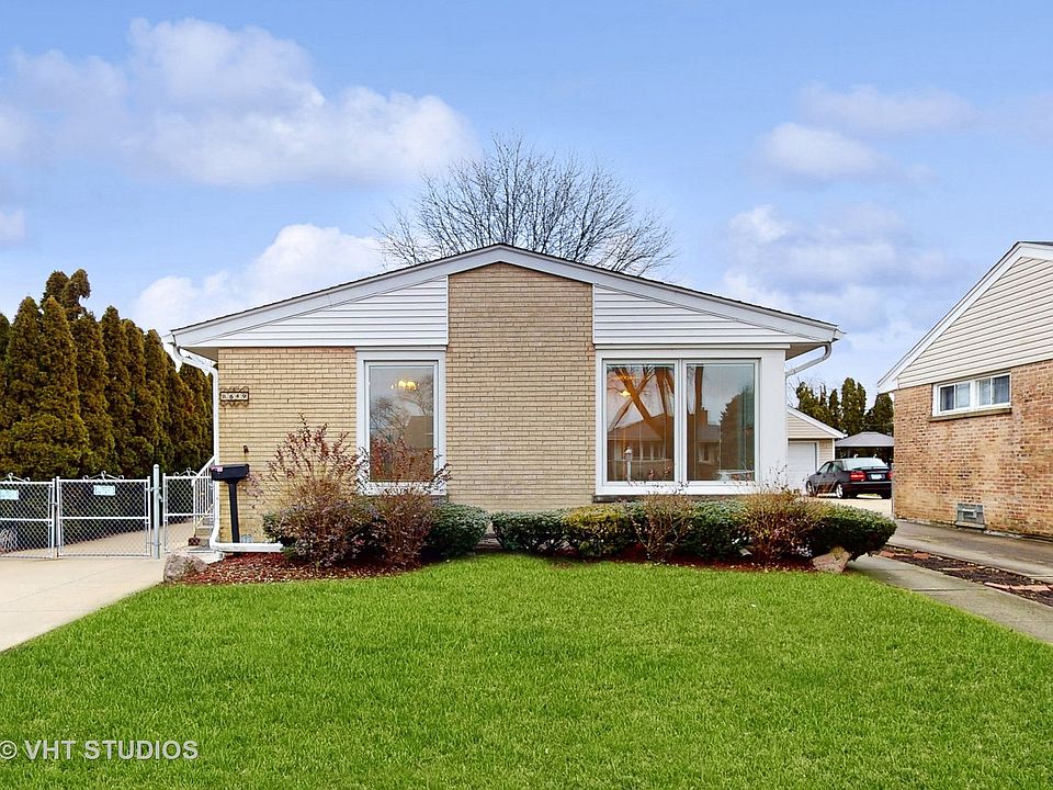1st image of 8649 N Oleander Ave
