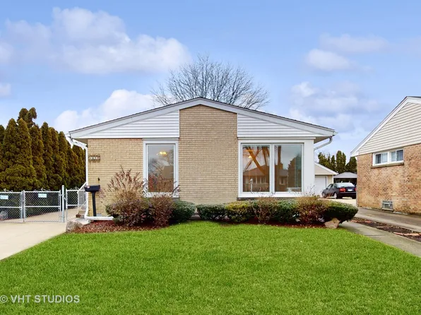 8649 N Oleander Ave, Niles, IL 60714
