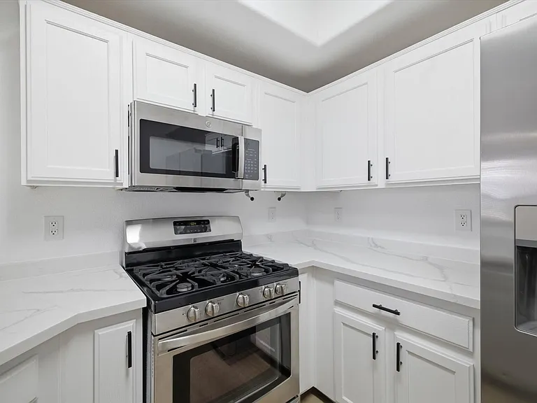 5855 Valley Dr #1022 — Photo 10