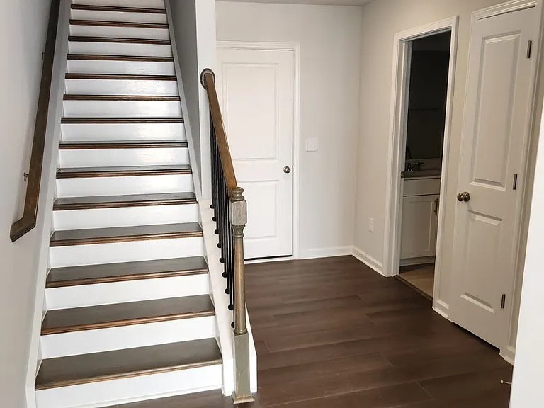 4006 Silver Oak Ln — Photo 4
