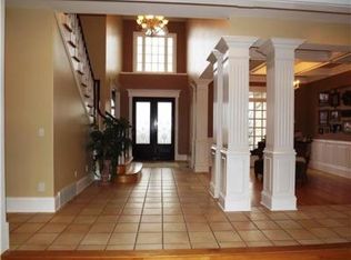 147 Newcomer Rd, South Charleston, WV 25309