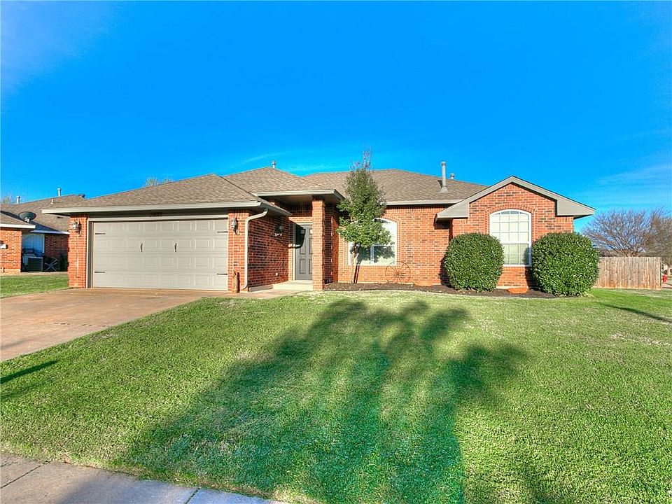 1st image of 21889 Meadow Mist Cir