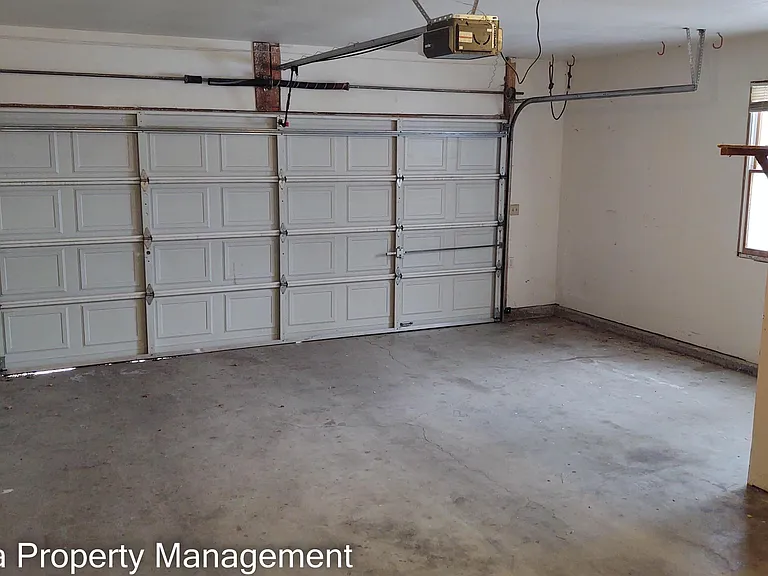 2181 Amity Ln — Photo 11
