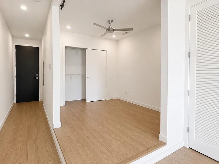 919 Castle St #204 — Photo 4