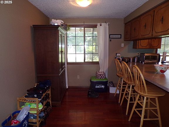 5th image of 2410 NE 172nd Ave