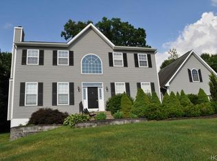 12 Shadowbrook Ln, Newburgh, NY 12550