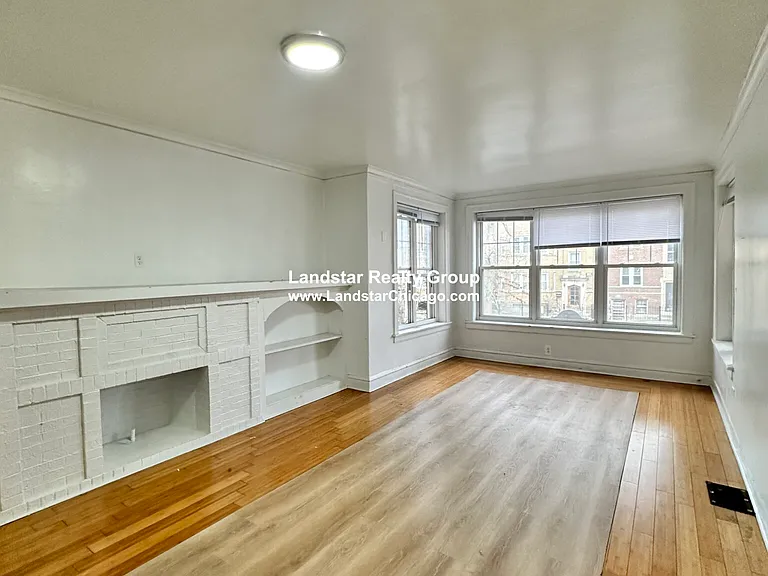 6304 N Oakley Ave #1 — Photo 1