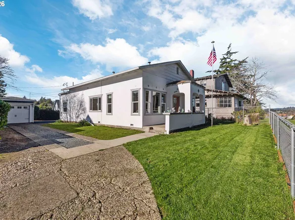 2574 Stanton Ave, North Bend, OR 97459