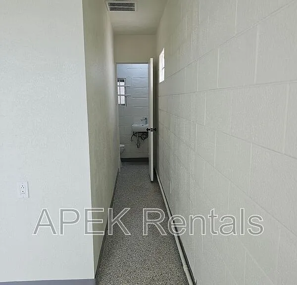 2231 N Palm Canyon Dr #2235 — Photo 9