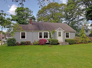25 Washington Rd, Barrington, RI 02806