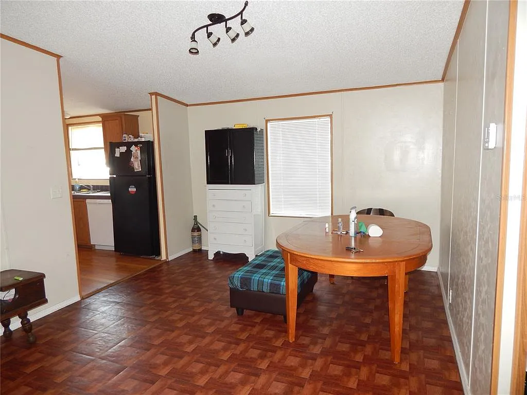 3 bed, 2.0 bath, 1488 sqft, $1,895 — Photo 3