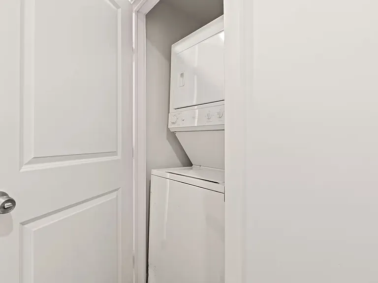 2701 Poplar St #2 — Photo 12