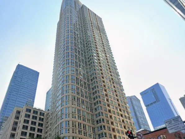 345 N La Salle Dr APT 901, Chicago, IL 60654