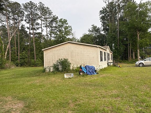 2nd image of 231 Rochelle St