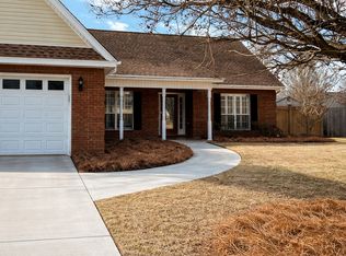 232 Spring Chase Cir, Kathleen, GA 31047