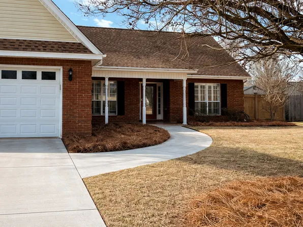 232 Spring Chase Cir, Kathleen, GA 31047