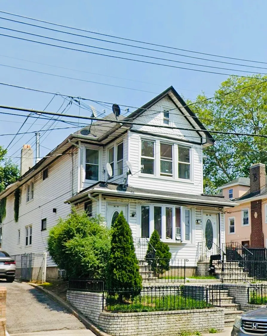 3 bed, $3,538 — Photo 1