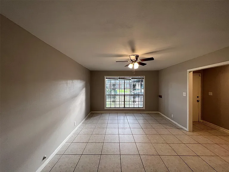 3409 Bacon St — Photo 3