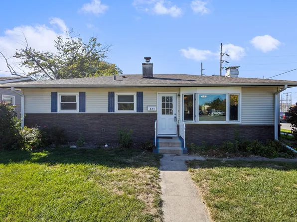 823 N West St, Crown Point, IN 46307