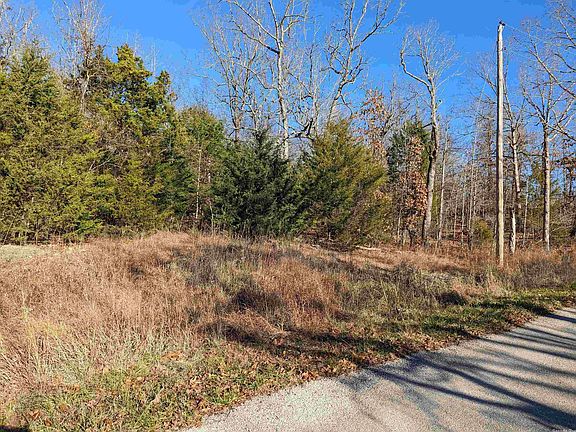 4th image of 20 Iuka Dr