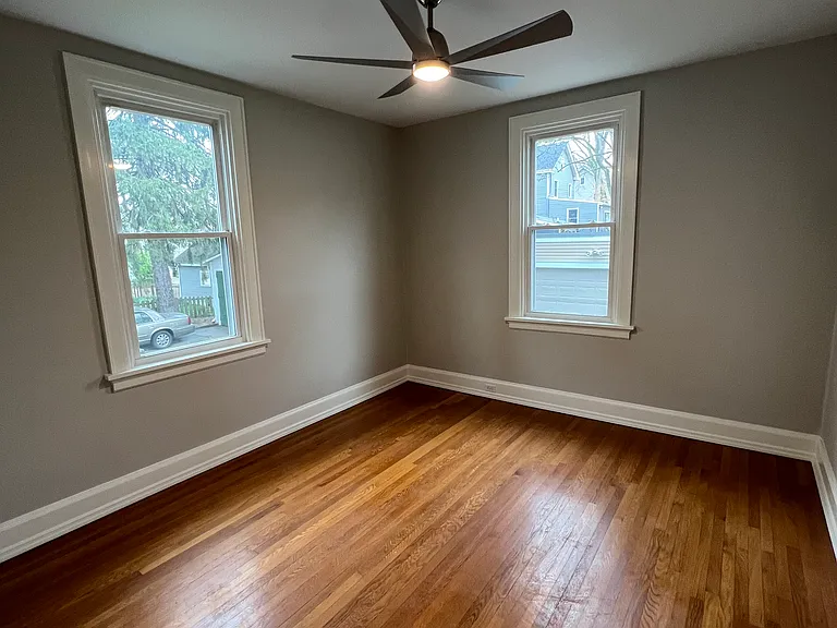 2830 Observatory Ave — Photo 12