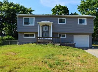 5 Remington Ave, Selden, NY 11784