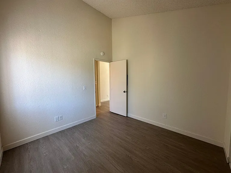 3076 Lincoln Ave #5 — Photo 14
