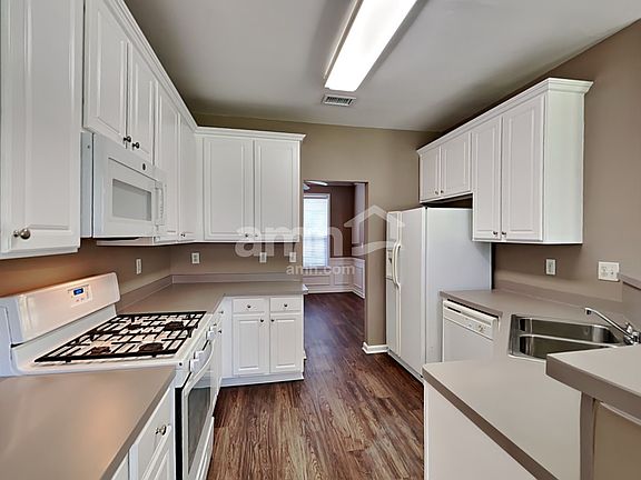 3rd image of 1602 Rocky Trail Ln