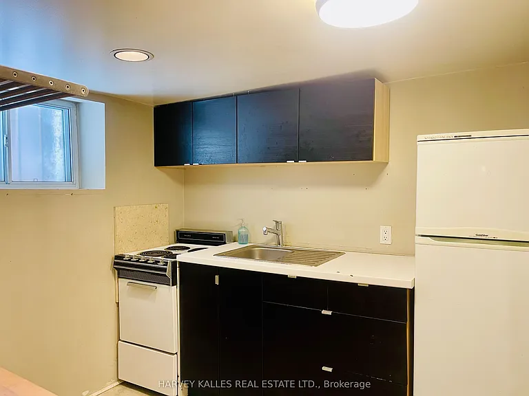218 Heath St W #BASEMENT — Photo 5