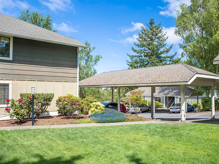 Aspen Heights — Photo 2