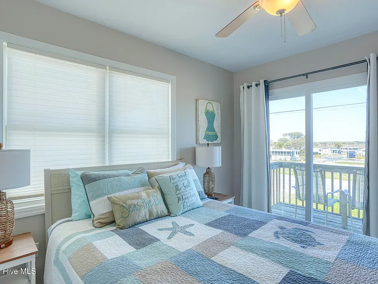 3994 Island Dr — Photo 39