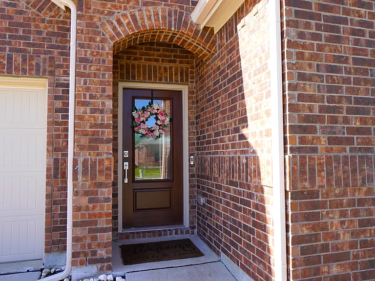 725 Alden Dr — Photo 15