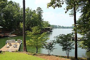 1st image of 765 Windy Point Dr