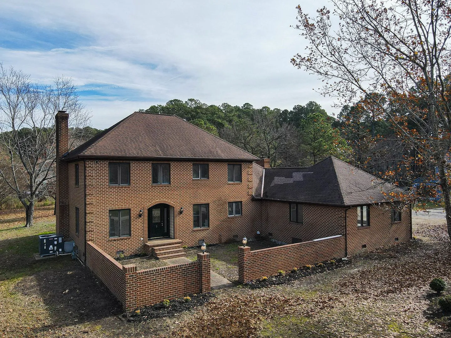 Gorgeous home in Poquoson. — Photo 2