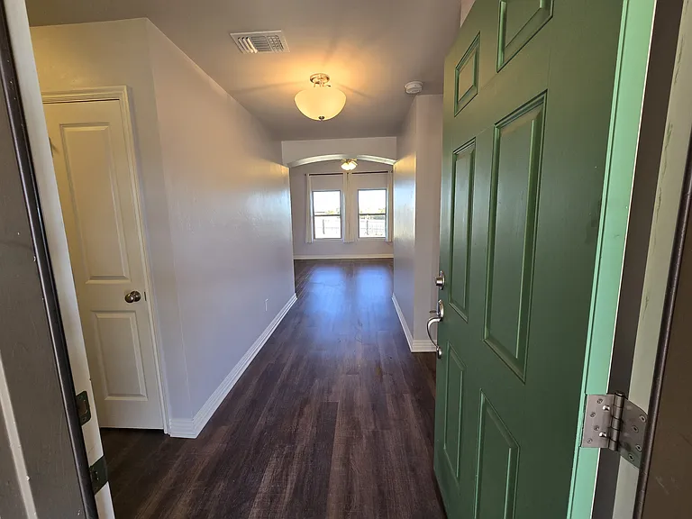 1309 S Landry Ln — Photo 5