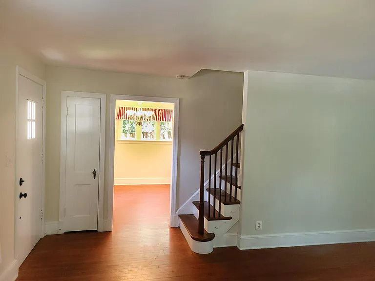 403 Thayer Ave — Photo 10