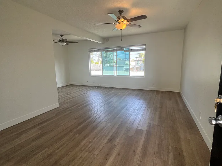 10761 Palma Vista Ave #6 — Photo 2