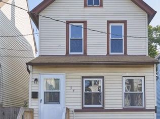 54 4th St, Highlands, NJ 07732