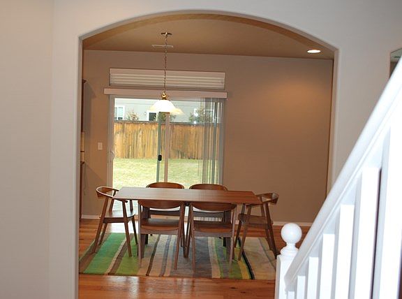 5th image of 242 Chapra St