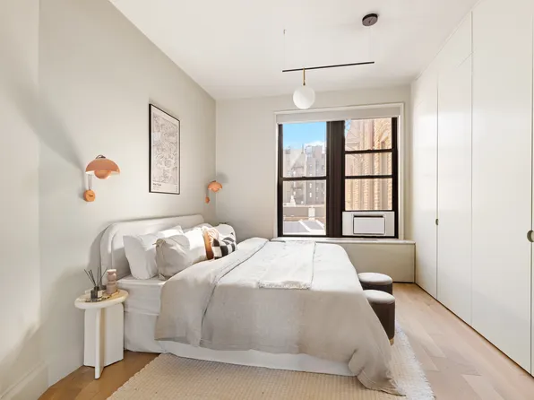 265 Riverside Drive image 4 of 10