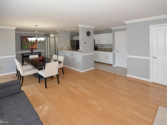 5th image of 4116 Monument Ct