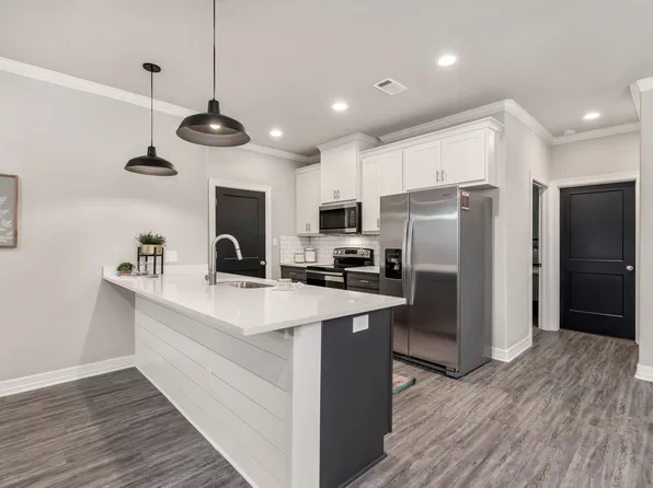 Aurora Gardens, 400 Aurora Ct #402, College Station, TX 77840