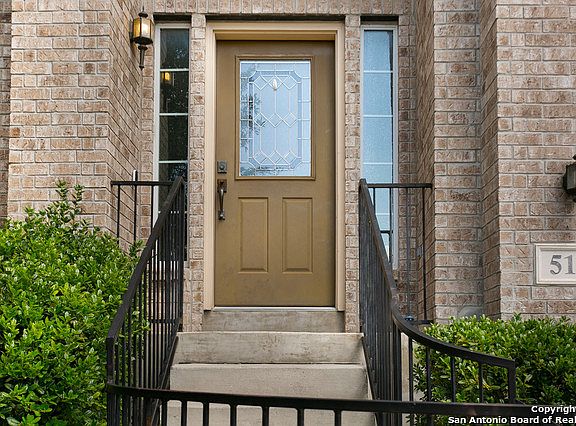 3rd image of 511 Sedberry Ct