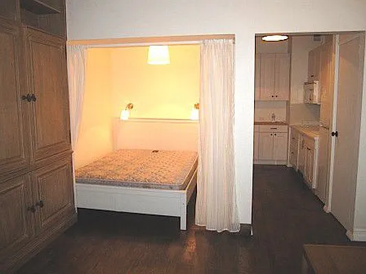 Rented by HOME RESIDENTIAL LLC | media 5