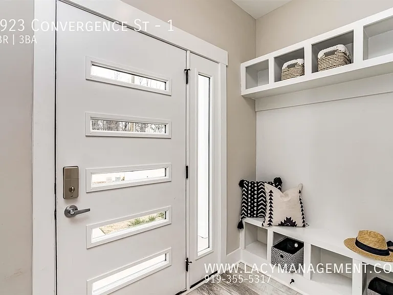 3923 Convergence St #1 — Photo 4