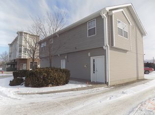 206 Locust St APT 202, Monticello, MN 55362
