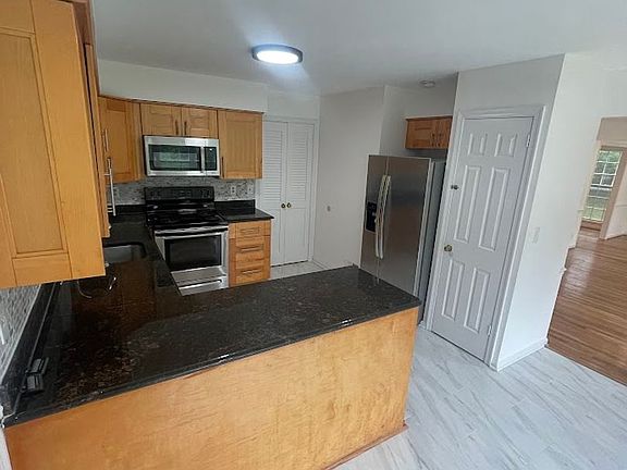 5th image of 6336 Windermere Cir