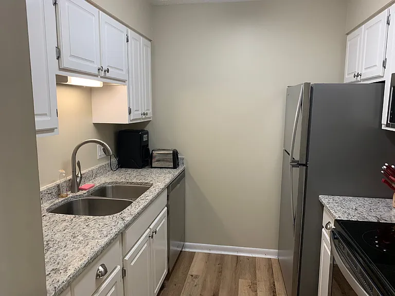 103 E Lockhaven Dr #G — Photo 14